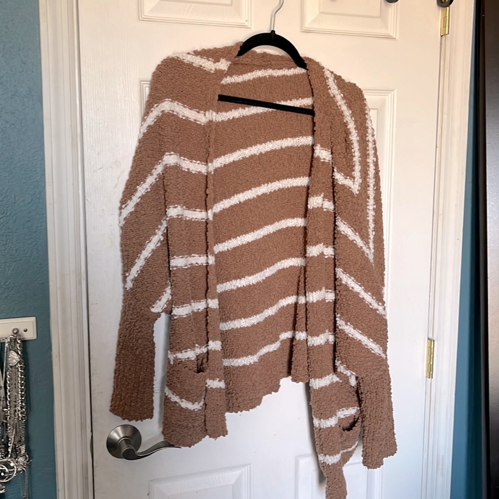 Cardigan/ sweater